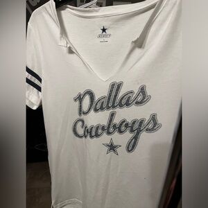 Ladies Dallas Cowboys T-Shirt in a size Large. New with tags.